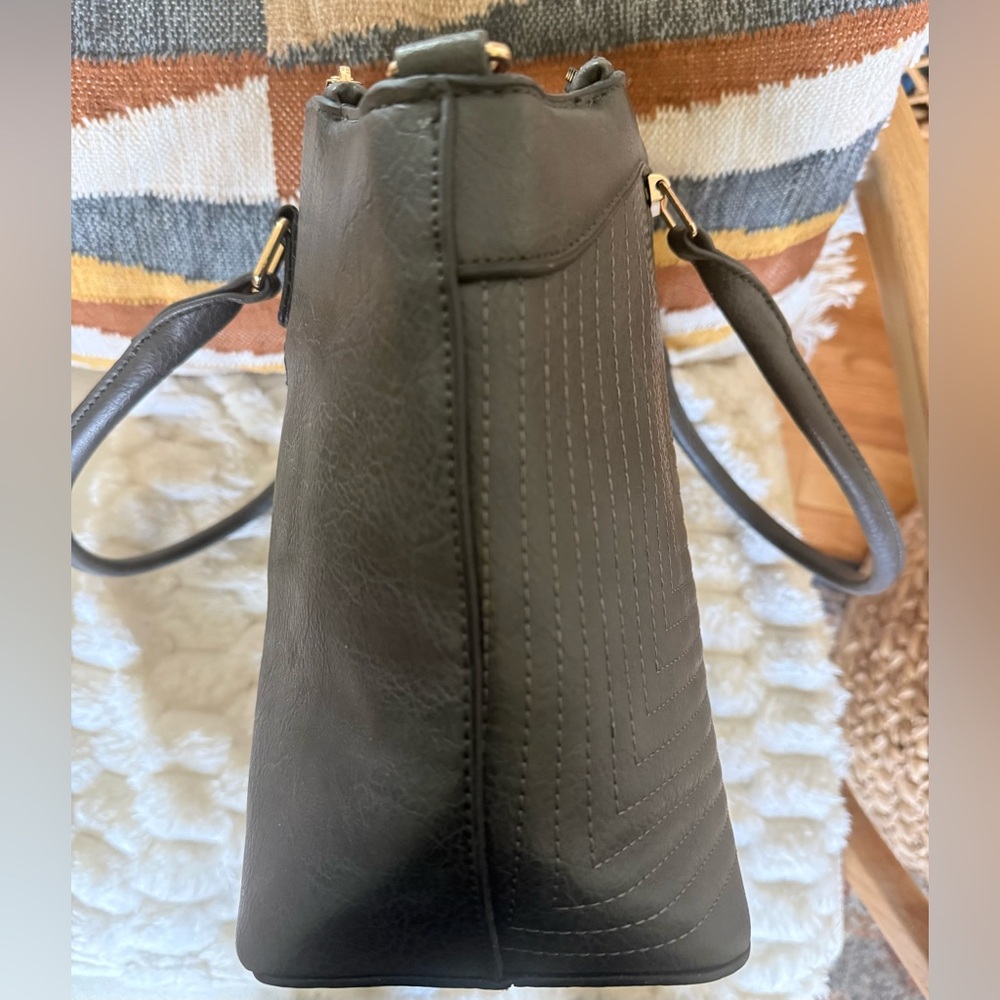 Kate Spade New York Quilted Leather Satchel Gray Large Top Handle Bag Gold HW - Picture 5 of 11